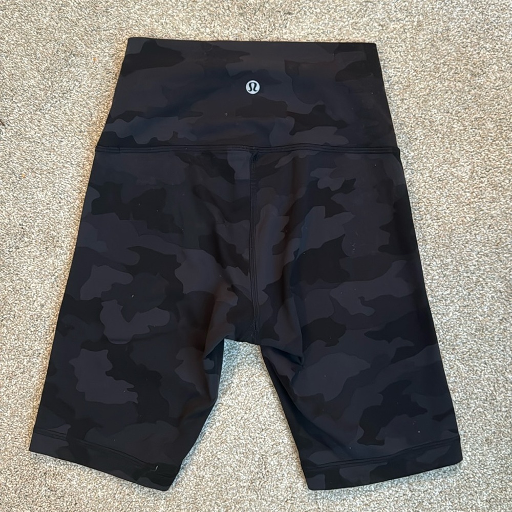 Lululemon Black Camo Biker Shorts size 4